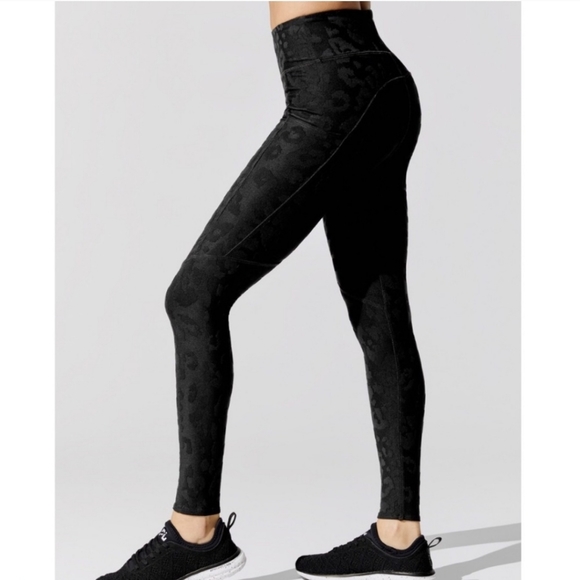 Twenty Montreal 3D Activewear Leopard Print High Waisted Black Leggings Small - Picture 1 of 6